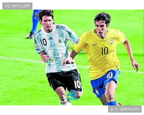 梅西的灵动与C罗的力量：双星对决如何重塑当代足球格局