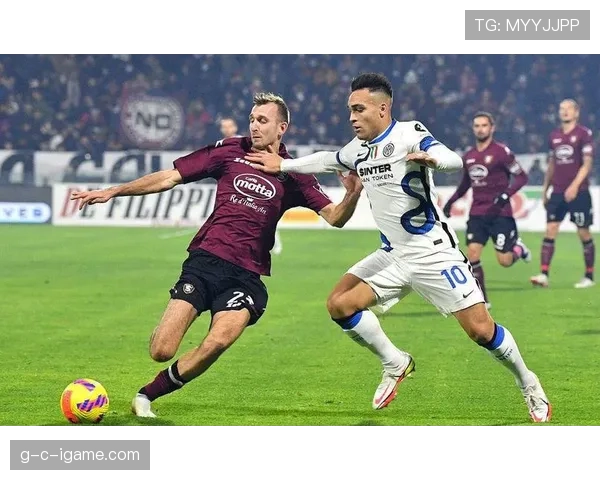 都灵队默契配合闪耀赛场，关键表现点燃球迷热情，状态强势回暖