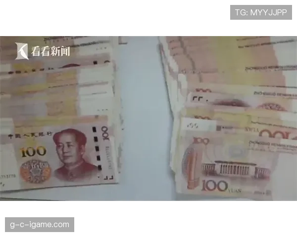 董志豪拎名牌袋回家，路人都愣了，我只好默默查银行卡